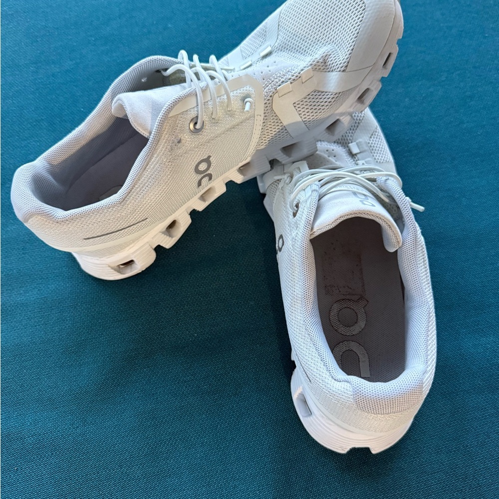 On Cloud 5 - image 6